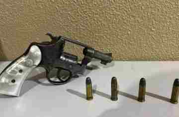 Pinhão - Homem é preso por ameaça e porte ilegal de arma 